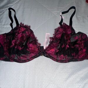 Elegant Black and Pink Lace Bra Victoria secret